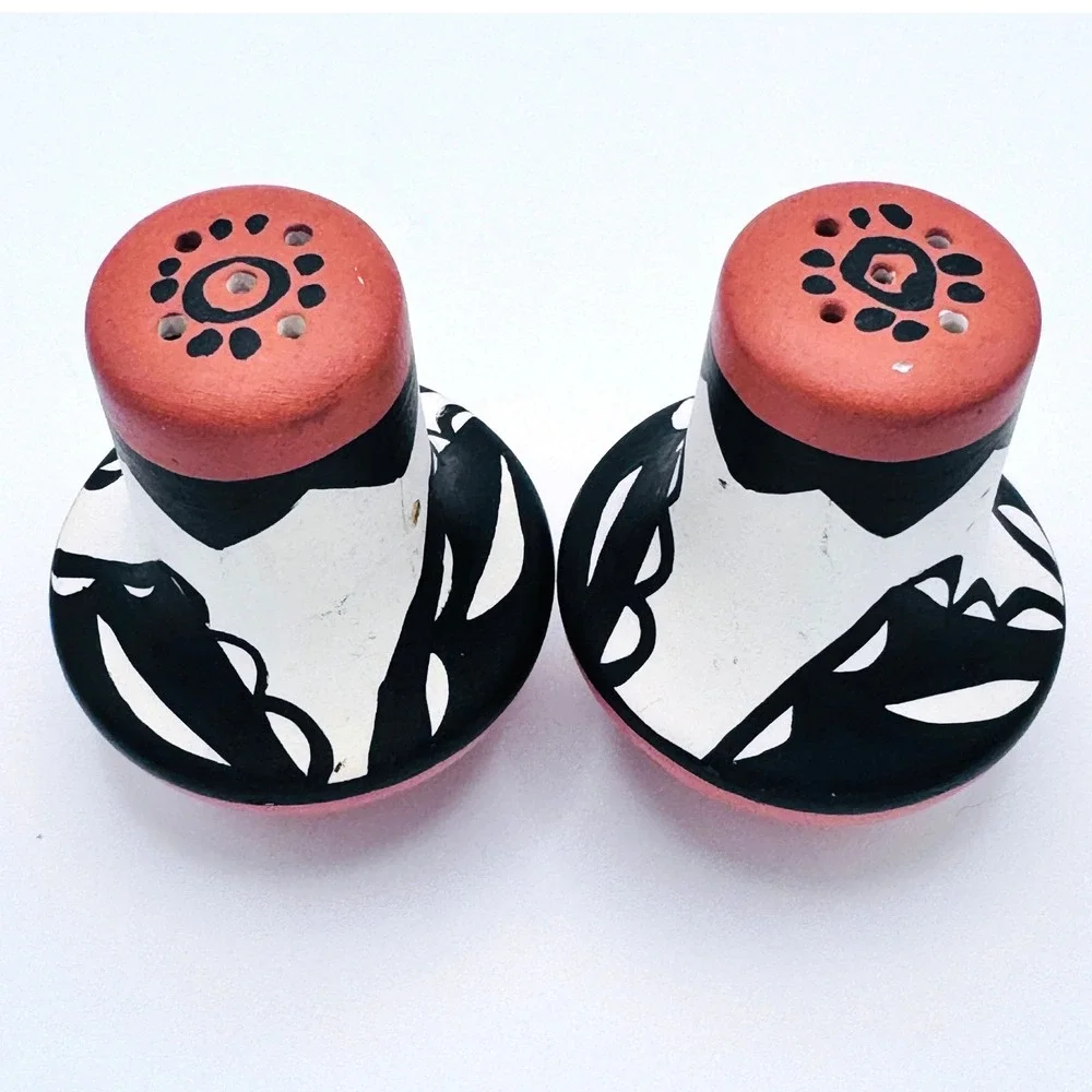 Southwestern Style Pottery‎ Salt & Pepper Shakers Set Red Black White Tribal